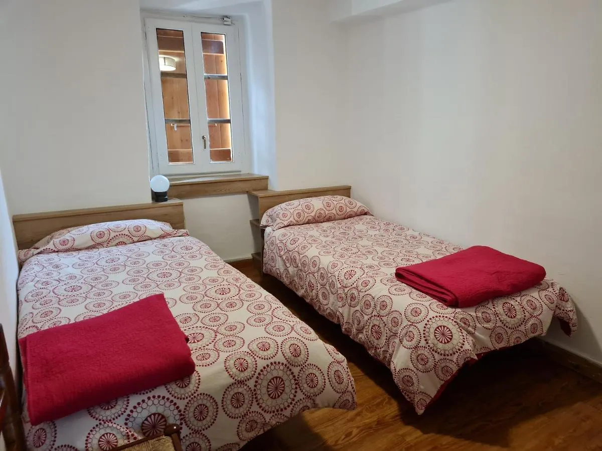 Casa Cristina De Les Villa Holiday home
