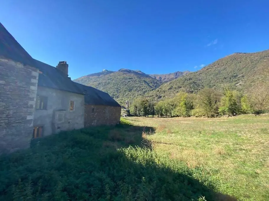 Casa Cristina De Les Villa Holiday home